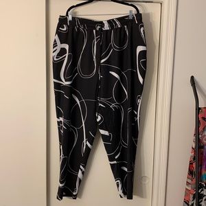 Eloquii Black Swirl Pattern Pants. Size 24